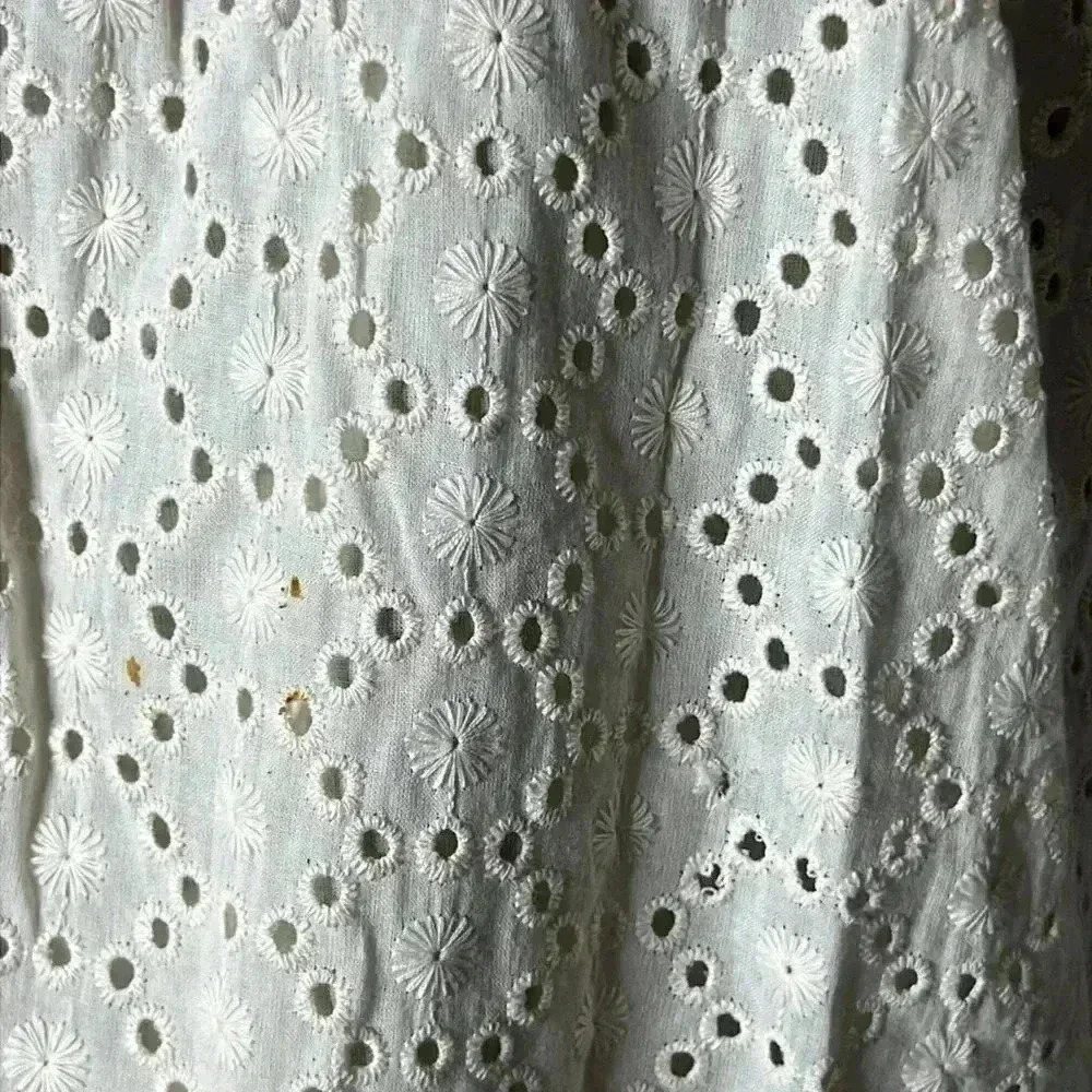 ANTHROPOLOGIE CHARLIZE Tan Eyelet Lace Vneckline Blouse Size S - Picture 8 of 12